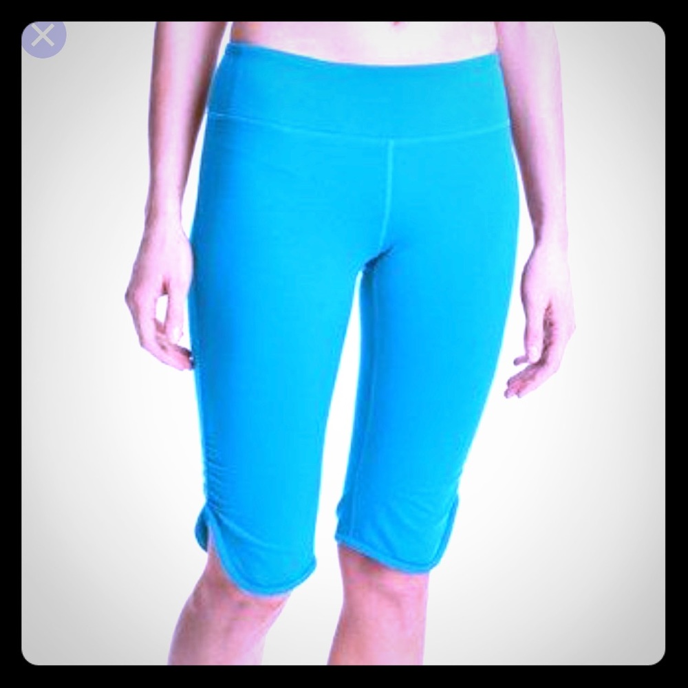Zella Live In Slim Fit Knee Shorts